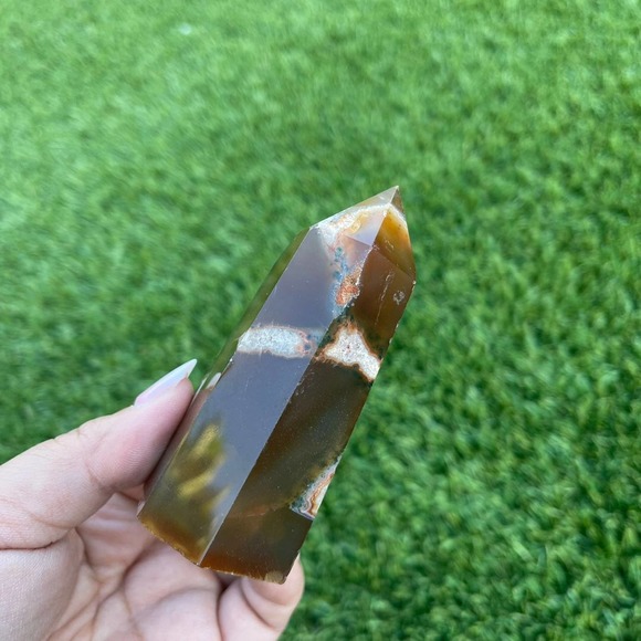 Carnelian Tower - Picture 4 of 12